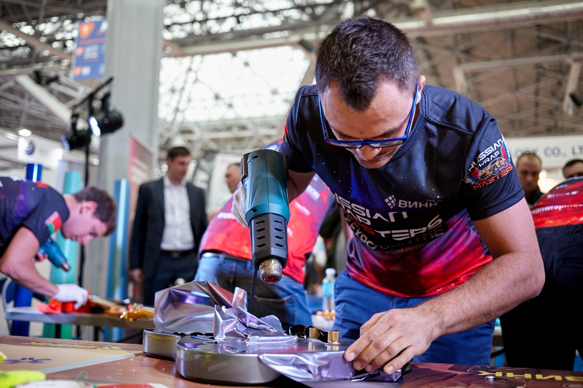 Чемпионат России Russian Wrap Masters Cup второй год проводится при поддержке выставки Реклама и ЦВК Экспоцентр. Чемпионат России Russian Wrap Masters Cup второй год проводится при поддержке выставки Реклама и ЦВК Экспоцентр.