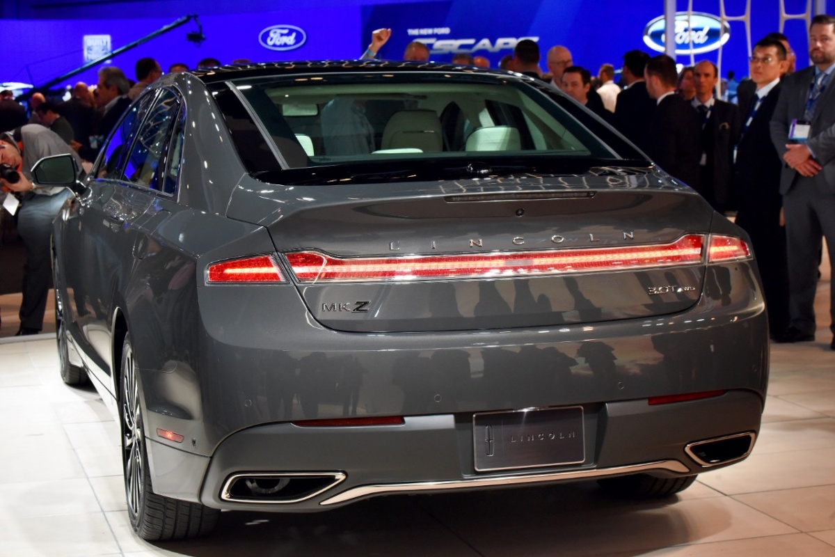 Рестайлинговый Lincoln MKZ поступит в продажу в США летом 2016 года