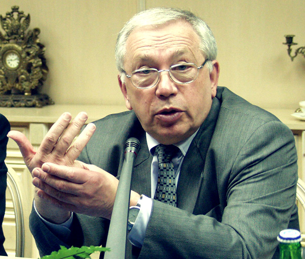 Владимир Лукин