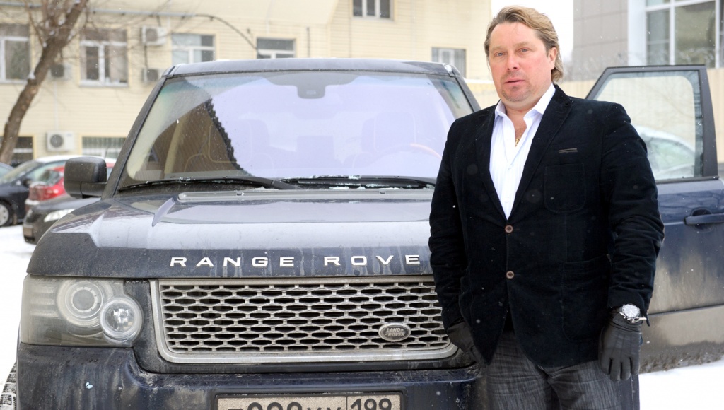 Александр Пономарев, генеральный директор компании «Спорт Легион», ездит на Range Rover TDV8 и Lexus GX460, предыдущие машины: BMW X5, Toyota Land Cruiser Prado, Range Rover Sport.