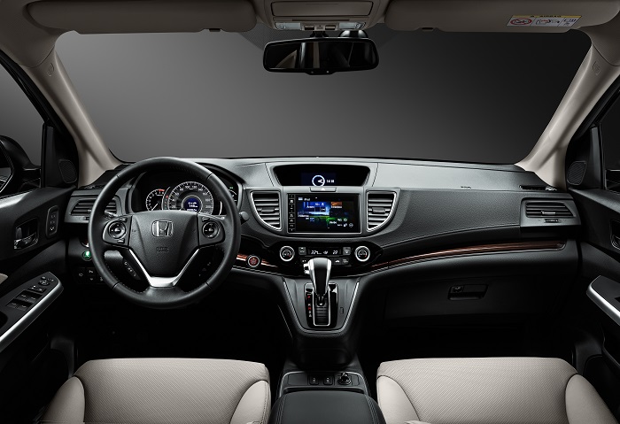 Honda_CR-V_interior_002.jpg