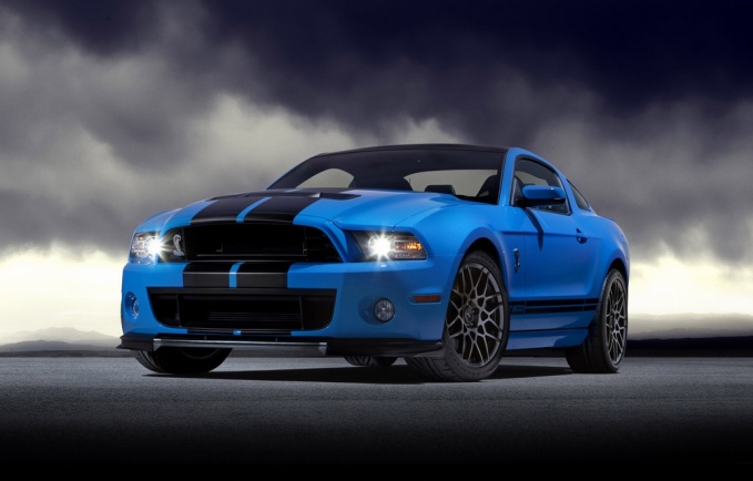 Ford Mustang Shelby GT500...