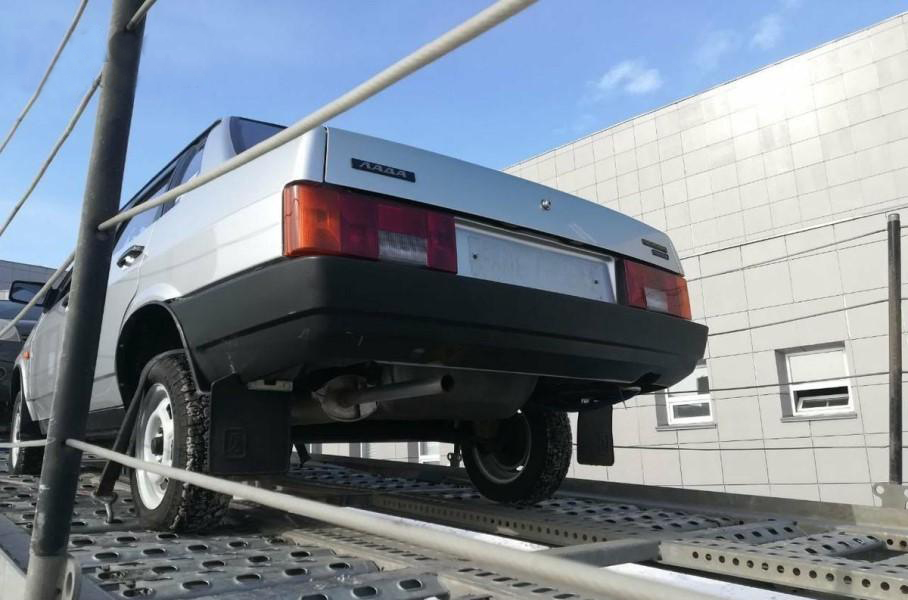 Машина-мечта бандитов 90-х продается за 1 млн рублей