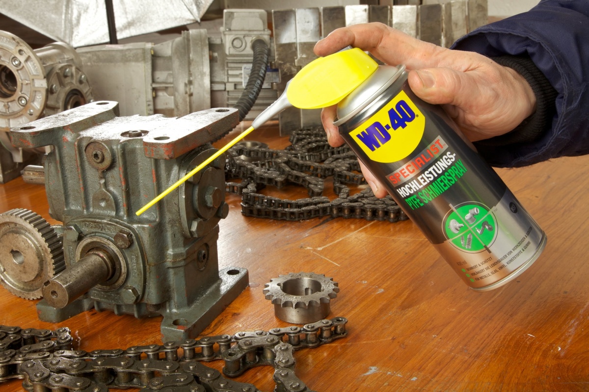wd-40-specialist-ptfe-lubricating-spray-250-ml-249674-en.jpg