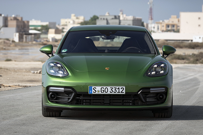 Porsche Panamera GTS: Добрый дьявол на райском острове