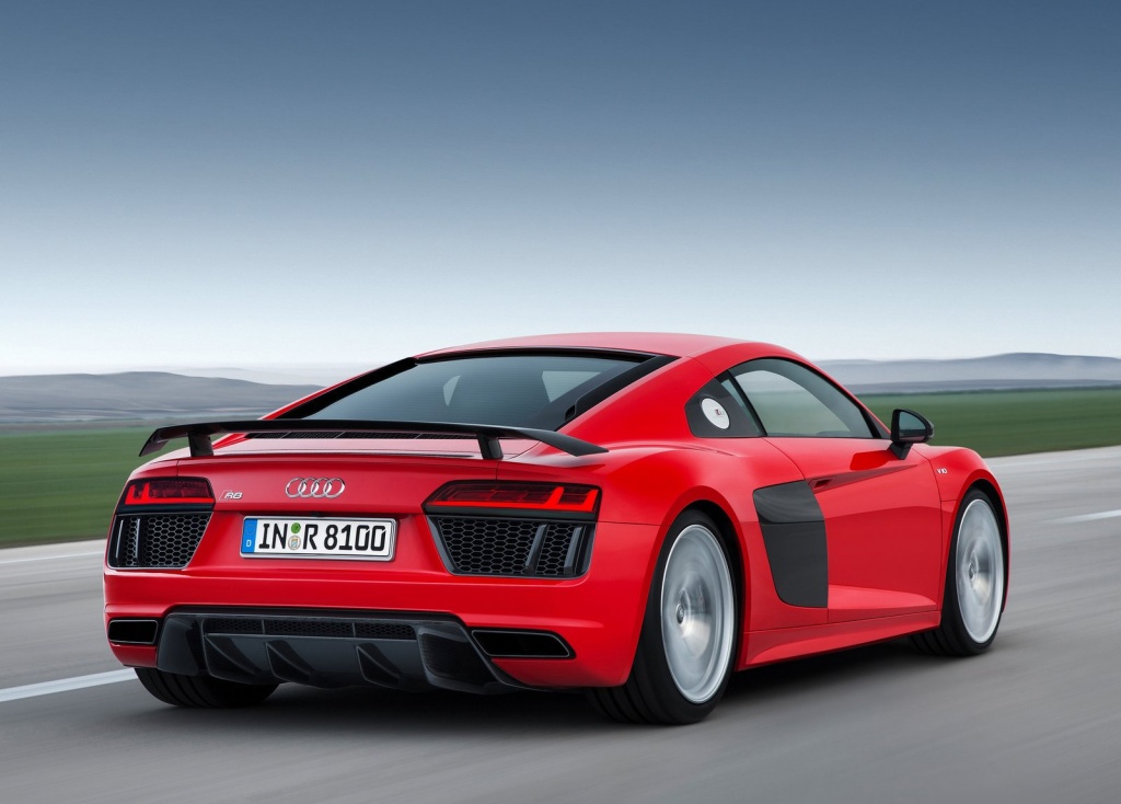 Audi-R8_V10_plus_2016_1600x1200_wallpaper_02.jpg