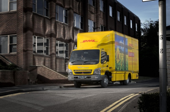 Uk vehicle. Mercedes Benz Fuso. Hybrid Truck. Deutsche Post.