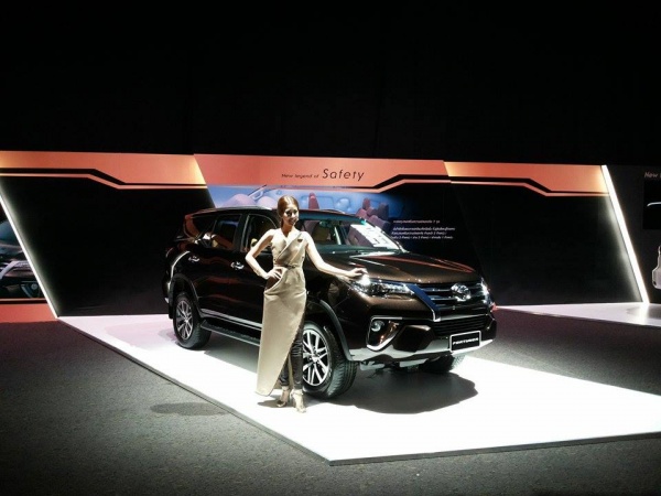 Toyota Fortuner 2015