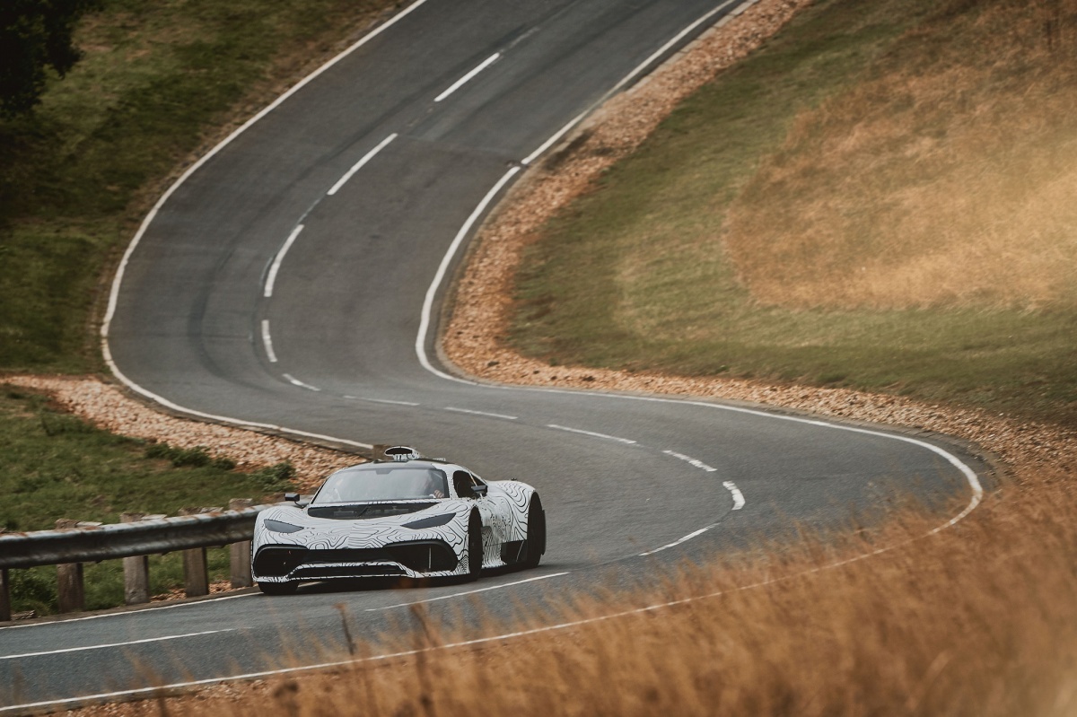 Всё ближе и ближе: Mercedes-AMG Project One вывели на дорогу