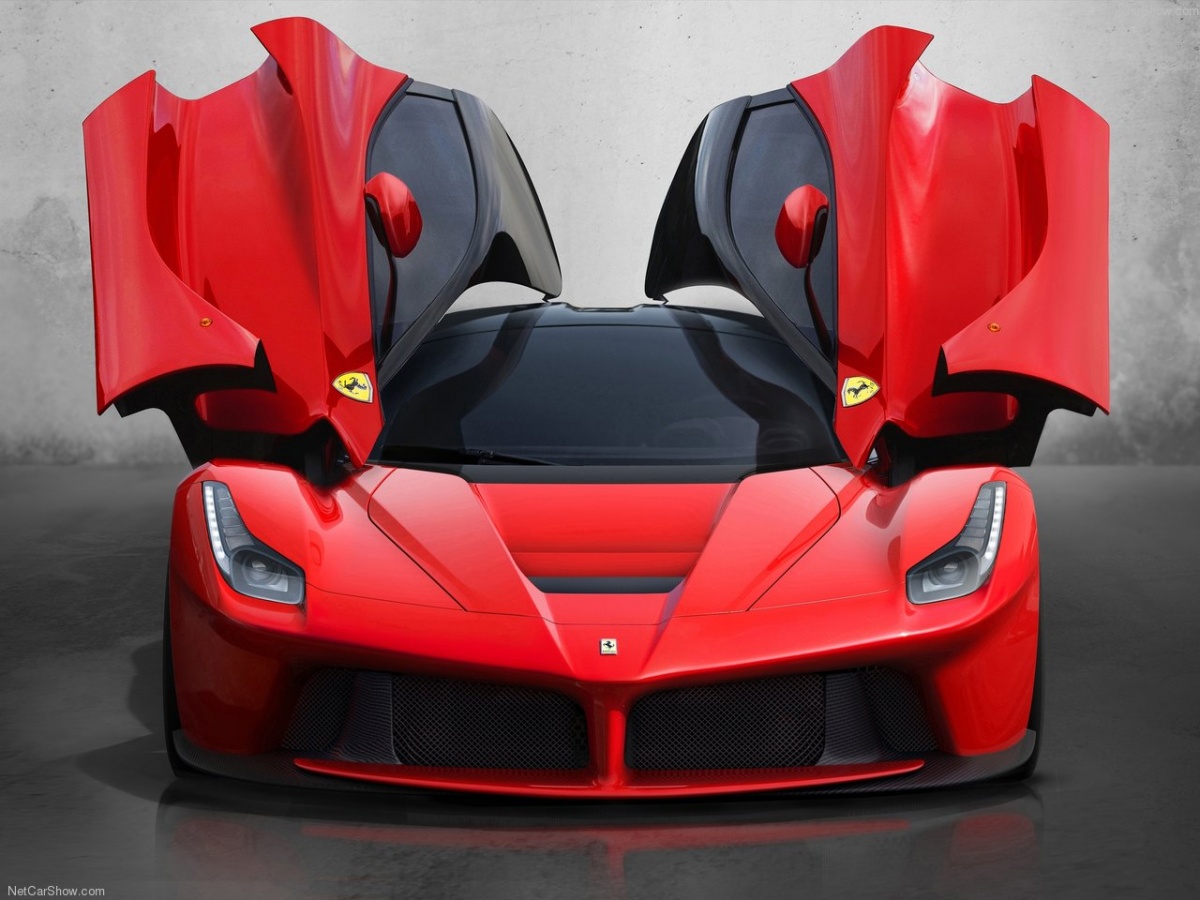 Ferrari-LaFerrari-2014-1280-06.jpg