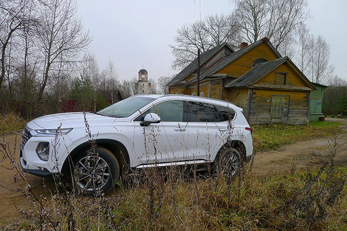 Hyundai Santa Fe: Белые пятна в темном лесу