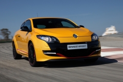 Продажи обновленного Megane R.S. пошли в России