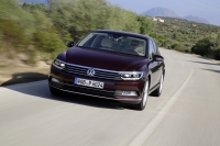 Volkswagen назвал рублевые цены на новый Passat