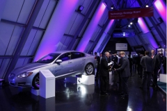 Jaguar придумал «заводной» маховик
