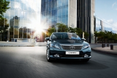 Toyota назвала цены новой Camry