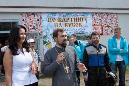 Виталий Петров принял участие в православном чемпионате по картингу