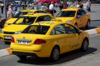 Полностью слепой водитель: такси по-турецки (видео)
