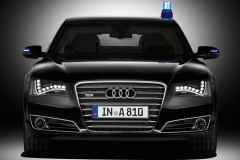Audi A8 L защитили от винтовок и гранат
