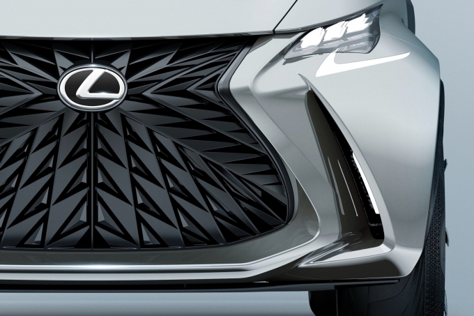 Toyota тянет с выпуском полноразмерного кроссовера Lexus