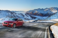 Тест-драйв Jaguar XE 2.0d AWD: Четырьмя лапами