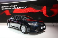 Toyota выкатила обновленную Camry