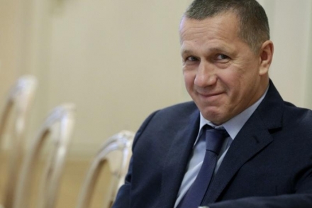 Их гаражи: богатейший министр России