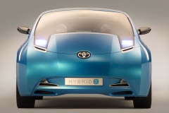 Toyota готовит семейный гибрид Prius