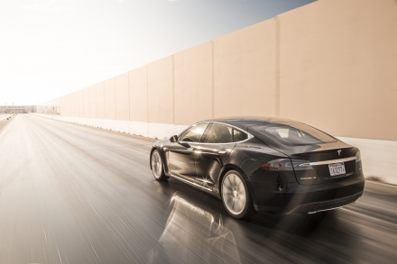 Tesla Model S P85D станет быстрее