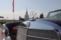 Mercedes взялся за старое
