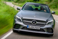 Mercedes-Benz C-Class: Внимание к деталям