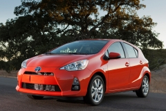 Toyota Prius C пошла нарасхват