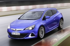 На Opel Astra OPC повесили ценник
