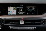 12,3-дюймовый тачскрин мультимедиа подружили с приложениями Android Auto и Apple CarPlay