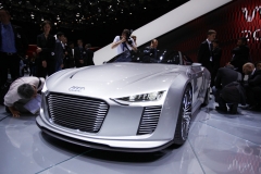 Париж-2010: Audi e-tron Spyder
