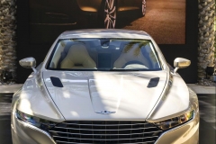 Aston Martin Lagonda дебютировал в Дубаи  