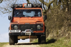 Land Rover Defender вернется обновленным
