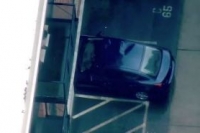 Чудесное спасение: малыш упал на крышу машины с шестого этажа