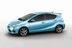 Toyota Prius C приняла серийный вид