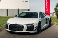 Audi R8 V10 plus Competition: отпустите меня в автогонки!