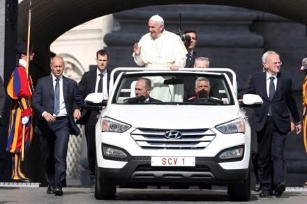 Папа Римский сменил автомобиль