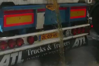 Без блендера: дальнобойщик превратил 24 тонны манго в сок (видео)