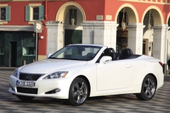 Lexus IS 250C в России с 1 апреля