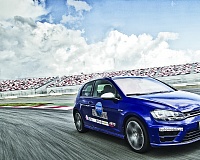 Тест-драйв Volkswagen Golf R: Синяя мышка