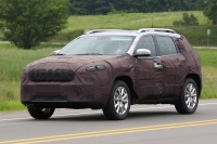  Jeep Cherokee ожидает фейслифтинг 