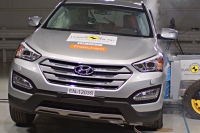 Hyundai Santa Fe уже схватил 5 звезд