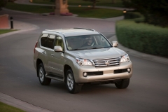 Lexus объявил российские цены на джип GX460