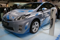 Toyota привезет четыре Prius
