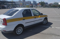 Таксист продает свой Renault Logan за 1 миллиард рублей