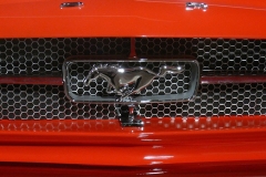 Ford Mustang испортили бильярдом