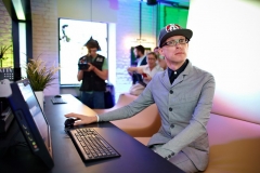 Mini теперь дружит с «Кофеином»